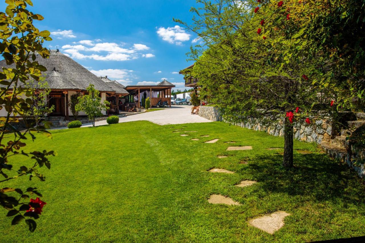 Woodland Resort 克拉古耶瓦茨 外观 照片
