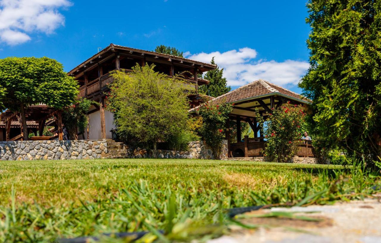 Woodland Resort 克拉古耶瓦茨 外观 照片