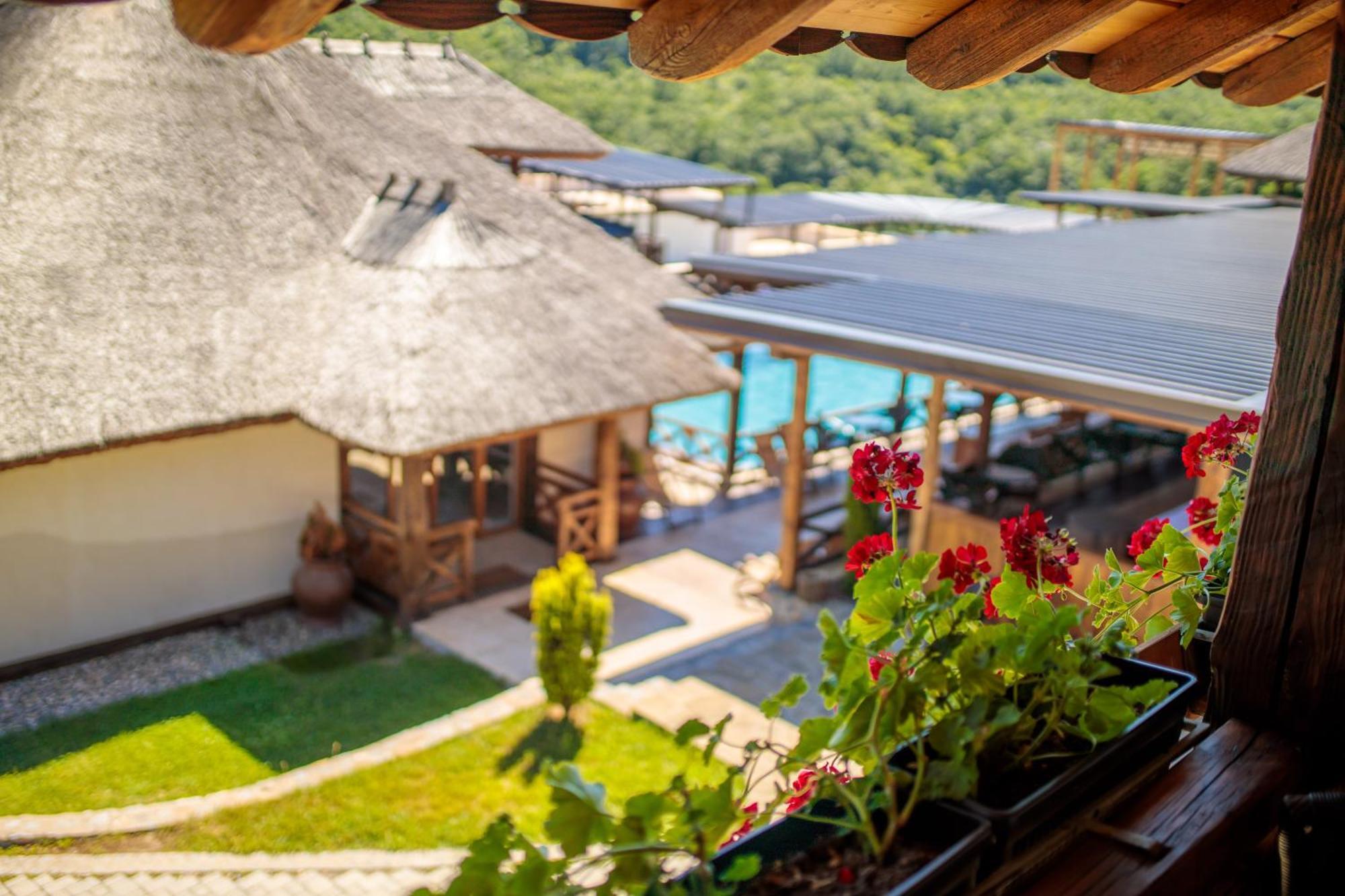 Woodland Resort 克拉古耶瓦茨 外观 照片